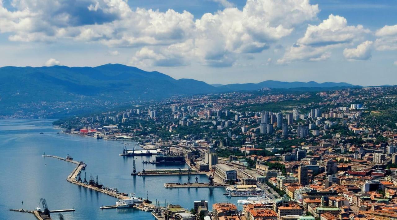 Apartment Pipo Риека Экстерьер фото